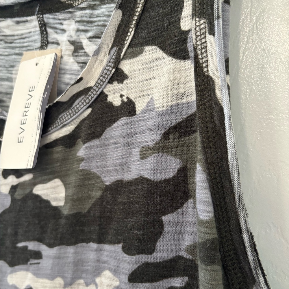 Chaser Shades Of Gray, Green & Cream Camo Tank Top New With Tags Size La… - Picture 7 of 14